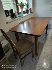 Jídelní stůl a židle (4ks) - 1
