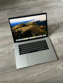 MacBook Pro 2019 15" 256GB/16GB/i7 touchbar Silver Apple