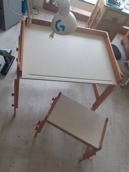 dětský psací stůl,stolička, lampa IKEA
