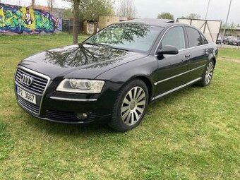 AUDI A8 4.2TDI 240KW MAX.VÝBAVA ALU 19" ŠÍBR ZAD.VYHŘ.SEDA