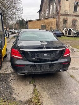 Mercedes benz E 213