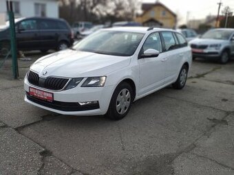 ŠKODA OCTAVIA COM III,1,6 TDi,ESP,KLIMA,ČR.SERVISKA