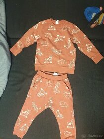 Roztomilá souprava z H&M