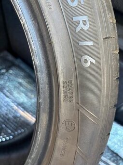 215/45 R16