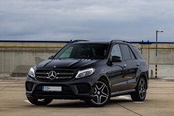 Mercedes-Benz GLE 350d / TOP STAV / HarmanKardon / AMG Style