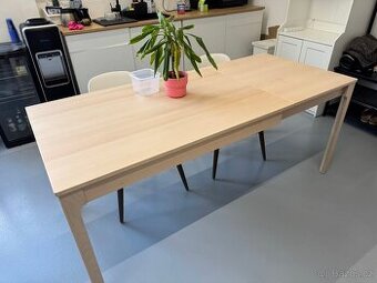 Jídelní stůl IKEA EKEDALEN