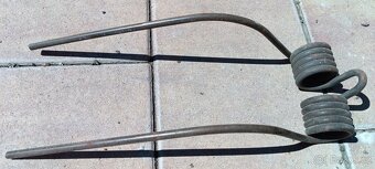 Pero na obraceč a hrabač