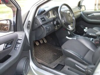 MERCEDES B200 142kW