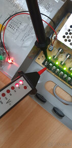 4 kanálový CCTV napájecí zdroj ve skřínce /12V 5A