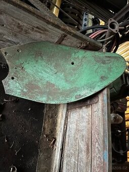 Zemědělské věci, radlice, brány atd…