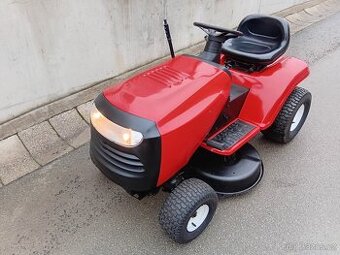 Prodám zahradní traktor Hurricane 13.5Hp