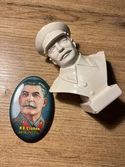 Bysta Stalina ze sádry a magnet