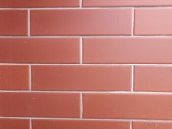 Obkladové pásky, cihlově červené matné