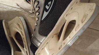 Brusle zimní, lední, hokejové, pánské vel. 41, 7, Zn. BOTAS