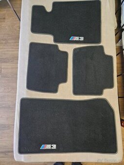 Prodám sadu koberečků do BMW M3 E46