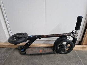 Micro Black/White two-wheeled scooter