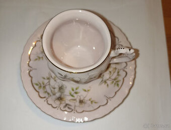 2) Hrnek s podšálkem růžový porcelán
