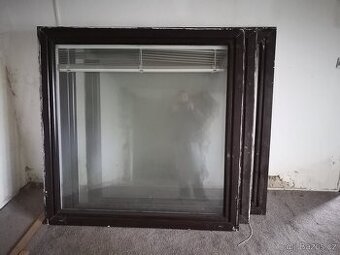 PLASTOVÁ OKNA S DEKOREM DŘEVA - SLEVA