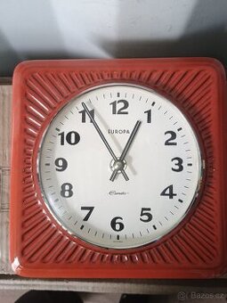 Porcelánové nástěnné hodiny Europe Clomatic Germany