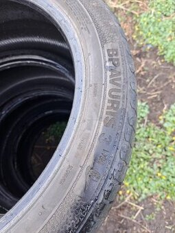 Letní pneu. Barum 225/45 R 17