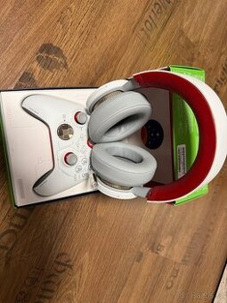 Sluchátka a ovladač Starfield