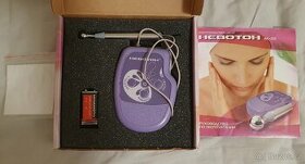 Masážní přístroj pro obličej „elektromiostimulace“ 

