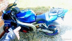 Prodám motorku kawasaki ninja xz 9r r.v.1999