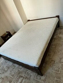 Prodám postel z masivu 140x200