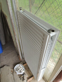 Deskový radiátor 120x60x10 cm