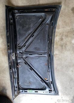 Viko kufru Mercedes w123