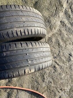Pneu 215/60 R16