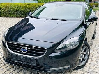 Volvo V40 2.0 D3 110KW 5VÁLEC MANUÁL OCEAN RACE LED SERVISKA