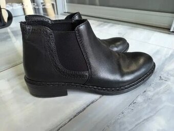 Celoroky 37