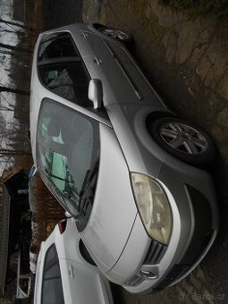 renault scenic 1,6 benzin rok 2007 najezd 235tis km