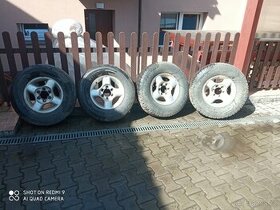 Prodám kola na Nissan Navara D22