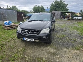 Mercedes Benz ML320