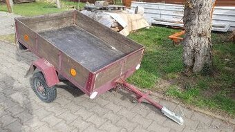 Přívěsný vozík