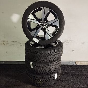 Kola na Volvo XC90 7,5Jx19H2 ET50,5 pneu Nokian 235/50R19