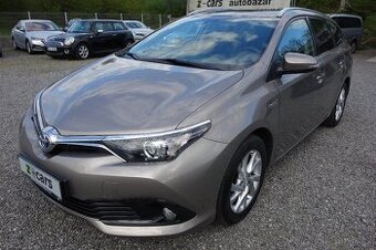 Toyota Auris HYBRID 1.8 73kW 2015