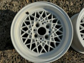 Koupím 1-2 kusy ALU originál BMW R13