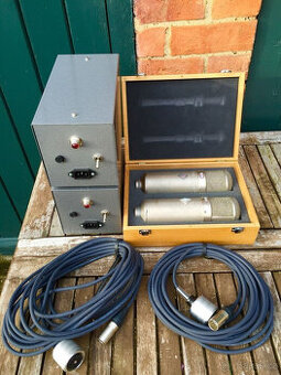 Dvojice mikrofonů Neumann U48