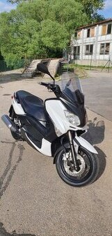 Yamaha X-Max 250