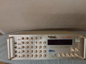 Zesilovač 200 Watů 4vstupý Mixažní pult,a 4 mikrofony