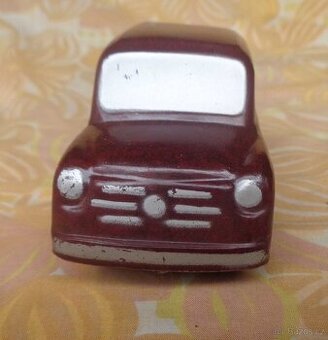 Bakelitový Fiat 600 mačkací pohon, setrvačník