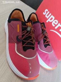 Nové dívčí boty Superfit vel. 39