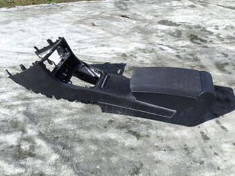 Passat B6 loketní opěrka