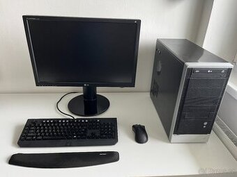 Normální počítač