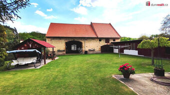 Vesnická usedlost - statek ve výborném stavu 281/3071 m2