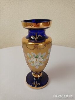 Modrá váza - Novoborské sklo, vysoký smalt, zlacená