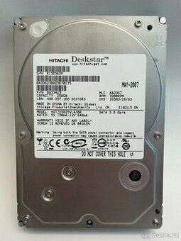 Hitachi Deskstar 250GB 3,5" SATA – HDT725025VLA380